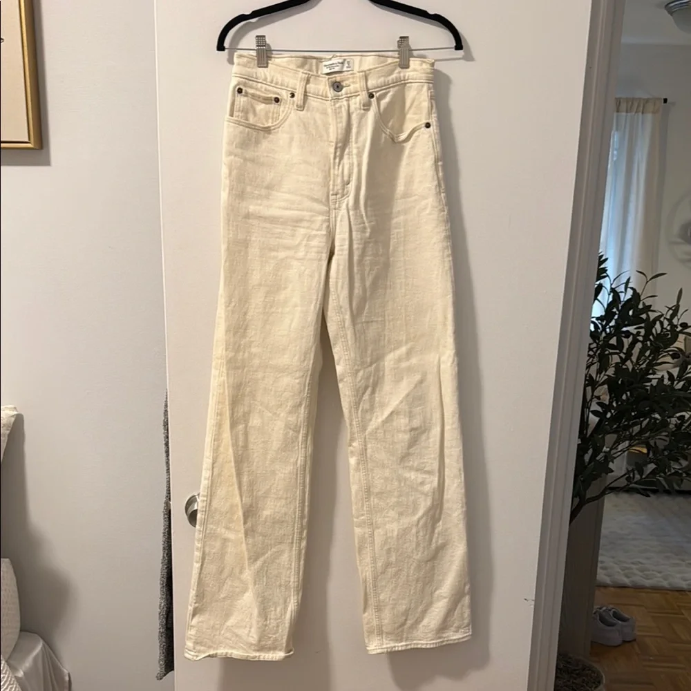 Abercrombie Jeans - Picture 1 of 4